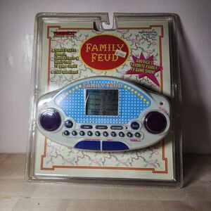 Family Feud Handheld Game Tiger Electronics 1997  Brand New With Survey Book